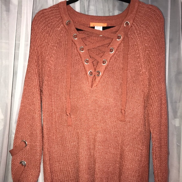 These Three Boutique sweater - Picture 4 of 5